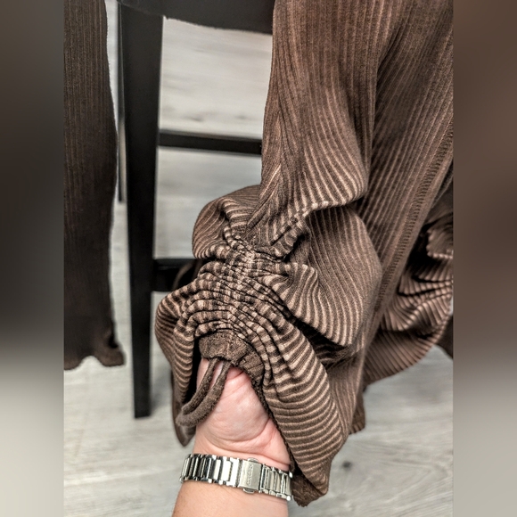 SOLD NWOT Darker Wavs Crossfade Hooded Long Sleeve Romper - Picture 8 of 10